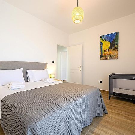 Alexander Apartments Airport Spáta Eksteriør billede